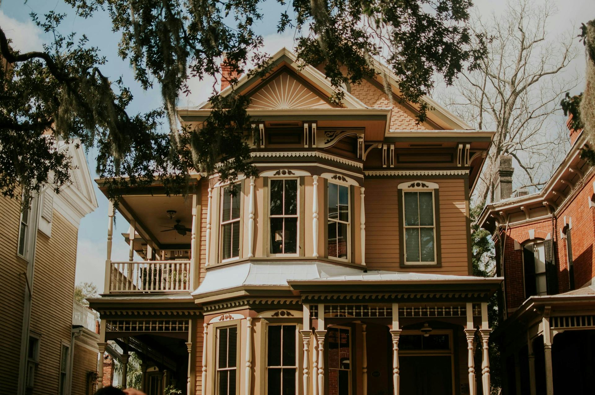 Victorian Restoration: Unveiling Hidden Gems in Historic Homes-image